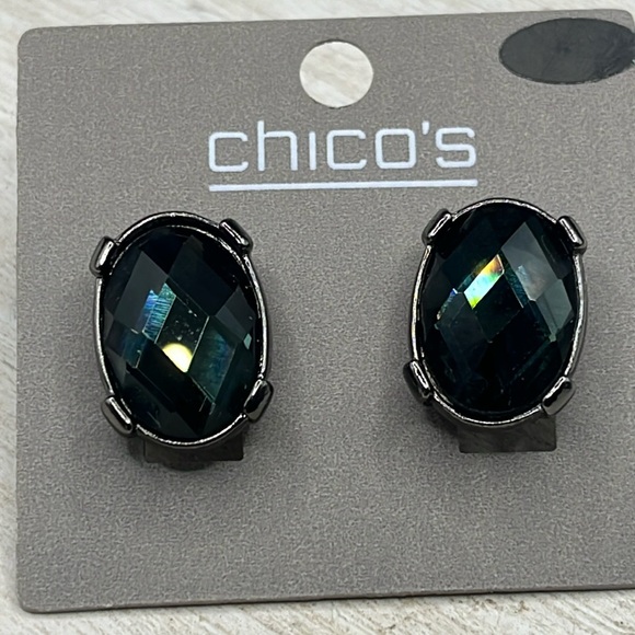 CHICO’S  post back earrings new on card - Picture 1 of 7